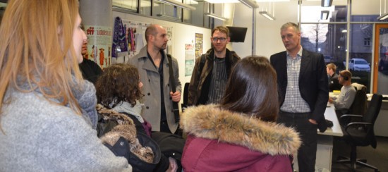 Georg Maas, Leiter der Hauptabteilung Telemedien des MDR, beantwortet Fragen der NMJ-Studierenden (Foto: Leipzig School of Media)